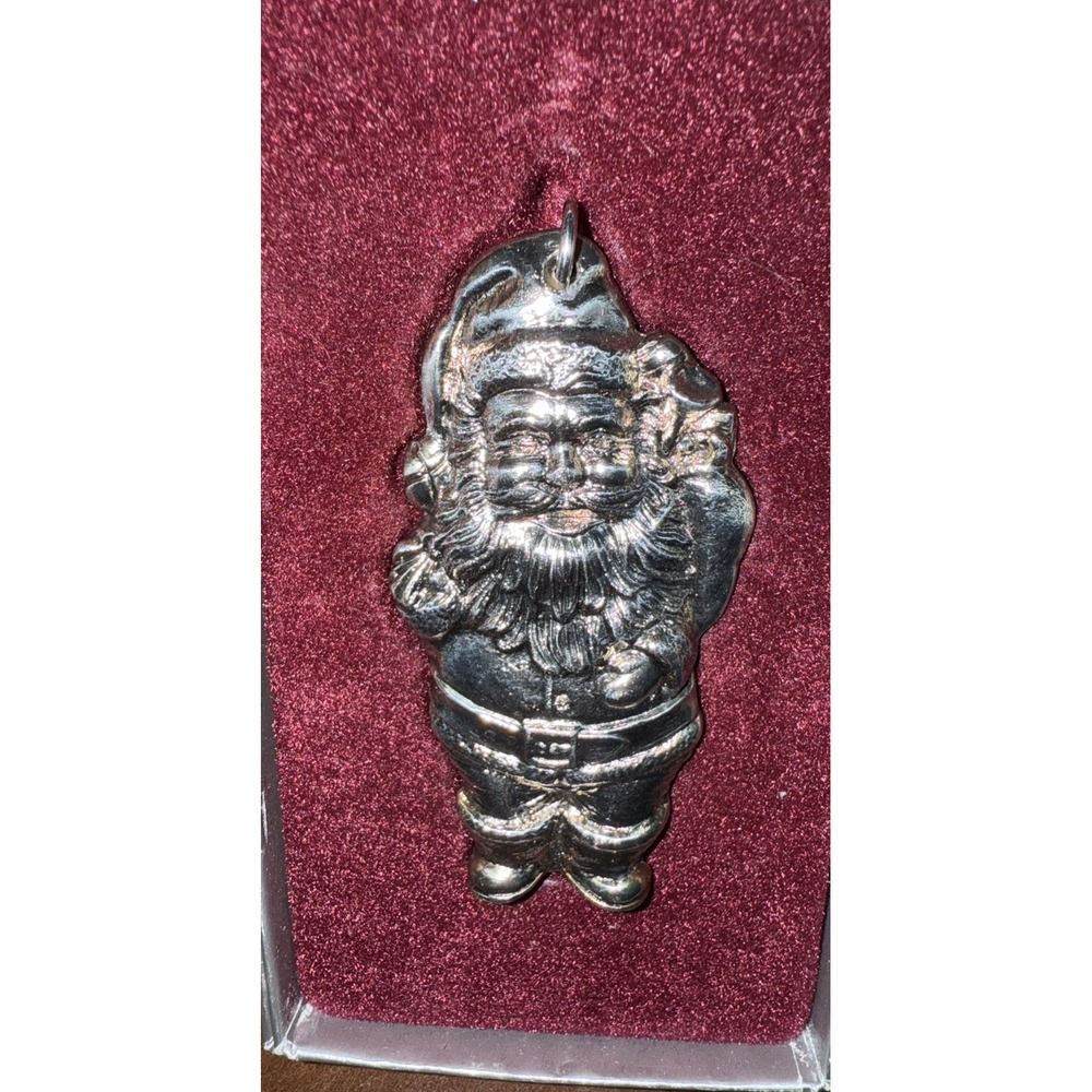 International Silver Co 1973 Santa Claus Silver Plated Christmas Ornament 2.5"